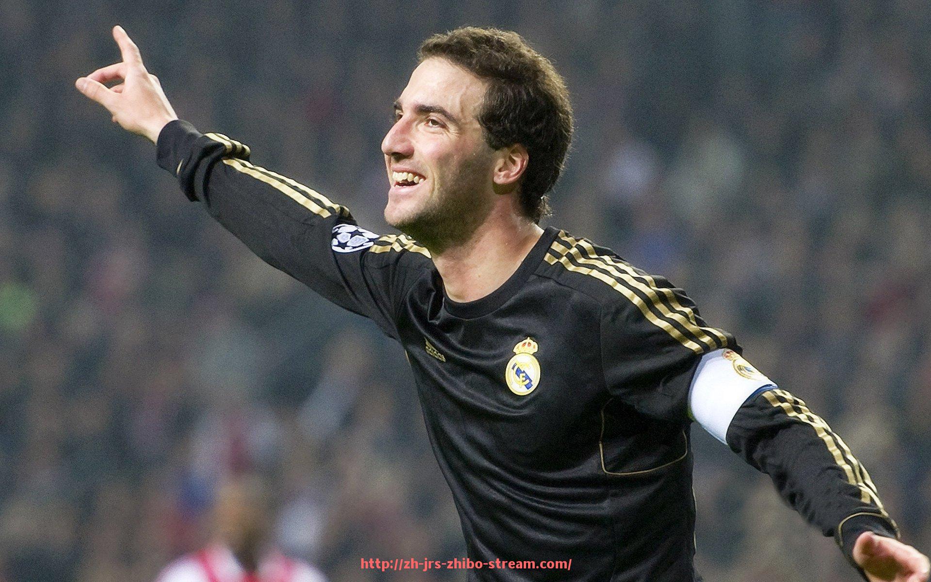 jrs直播-世俱杯门将指挥防线的能力与球员反应机制之间的协同分析